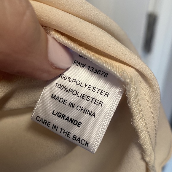 Peachy Ruffle Top - Picture 4 of 4